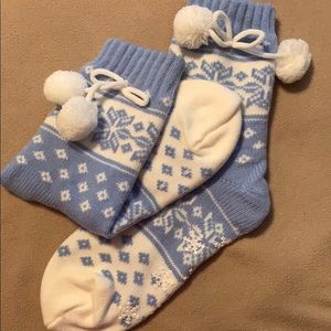 Never worn cozy women’s slipper socks